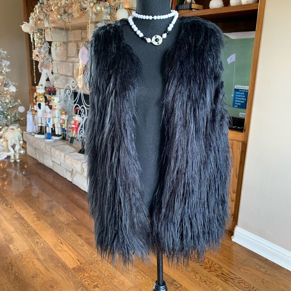 BD Collection Black Faux‎ Fur Vest